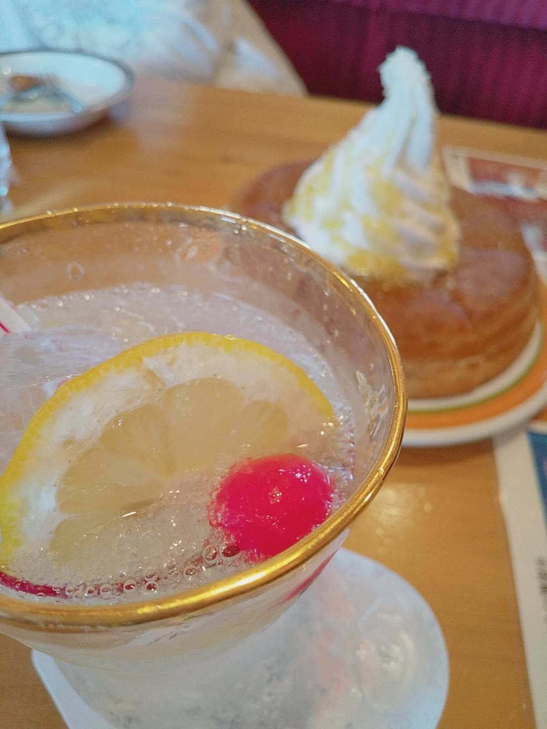 レモンソーダとデザート